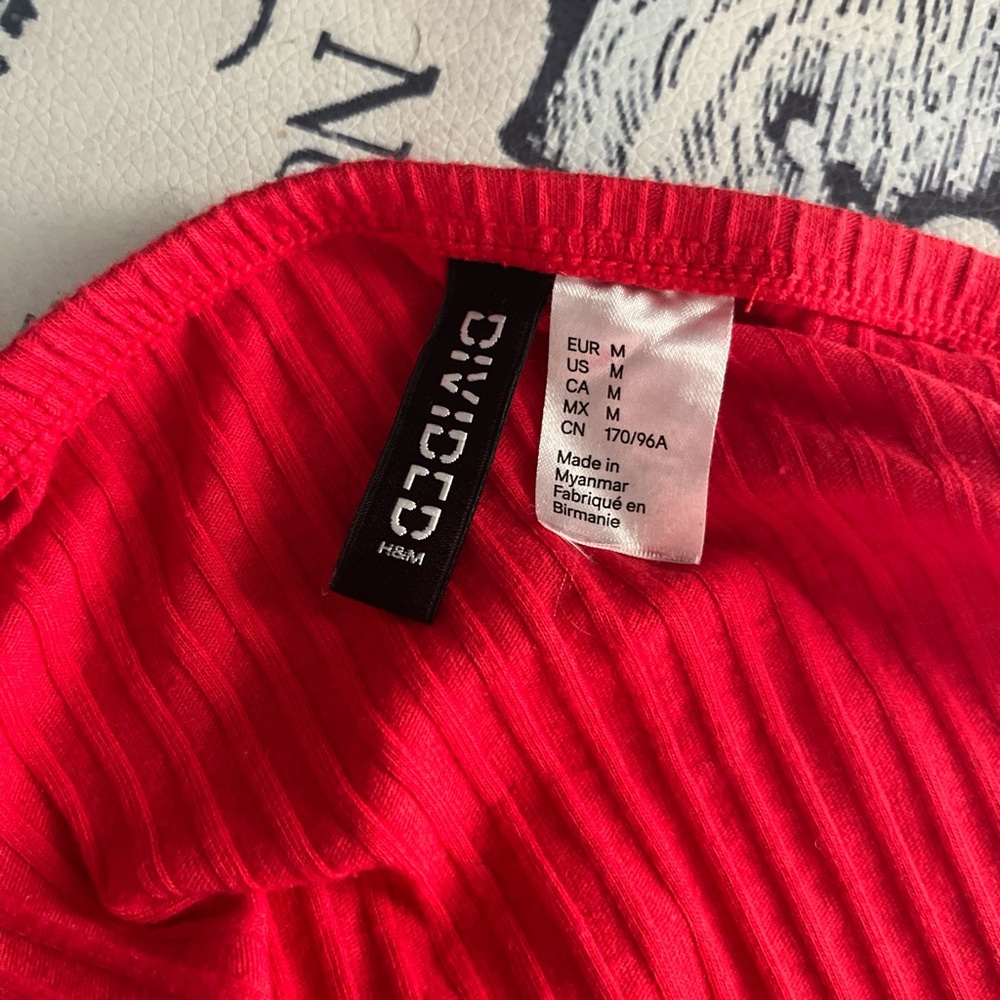 H&M Vibrant Red Ribbed Top - Picture 3 of 3